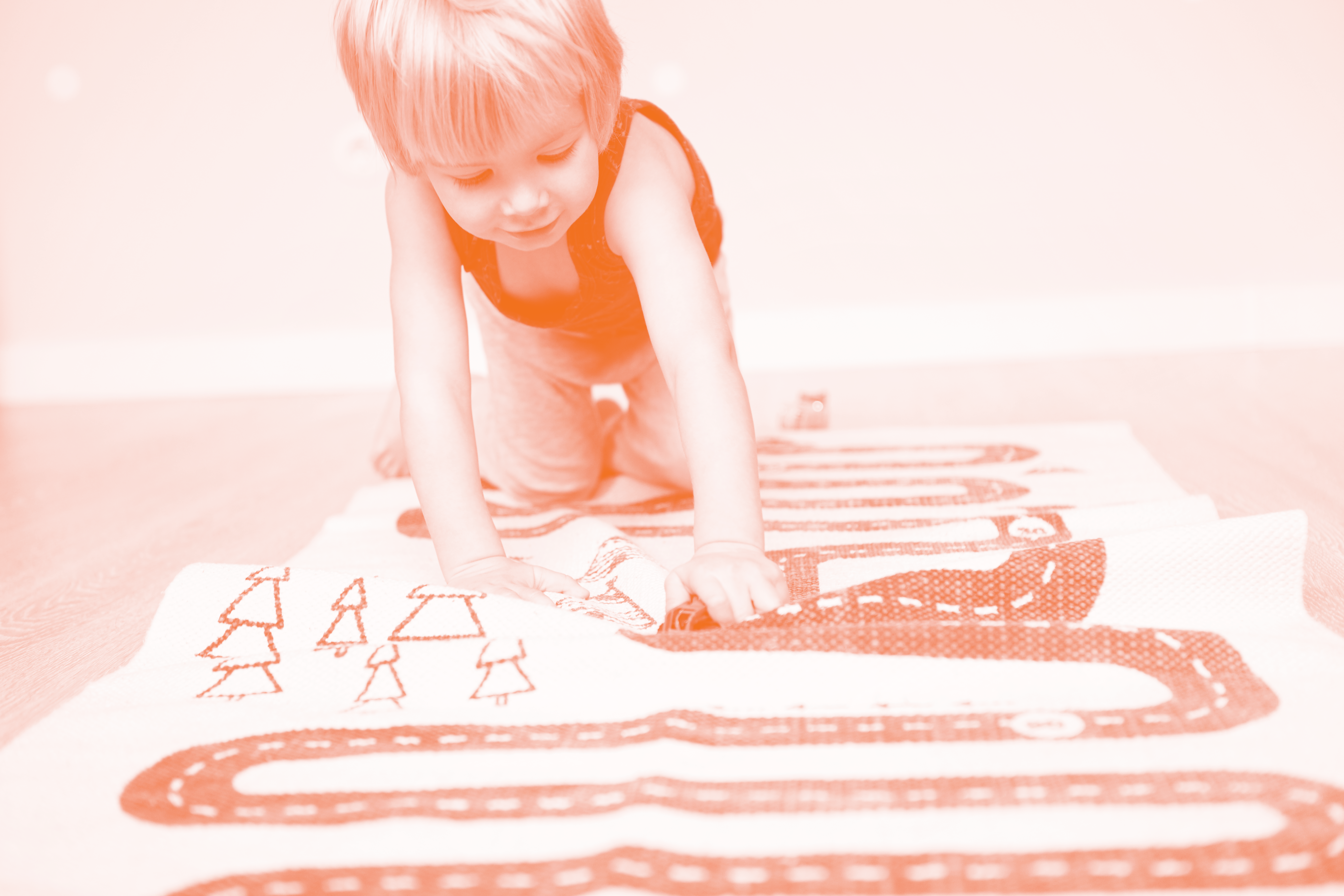 Полноразмерная обложка поста на тему: Чем занять ребёнка дома: 10 новых идей