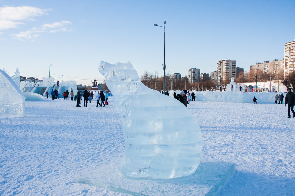 В ледовом городке зимой появляется медведь — символ Перми