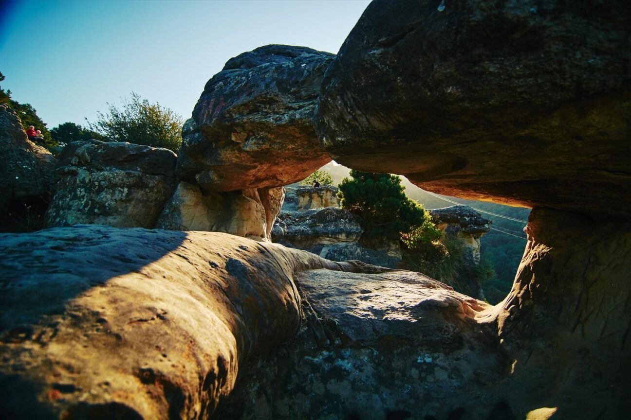 скалы Синие Камни в национальном парке Кисловодский
