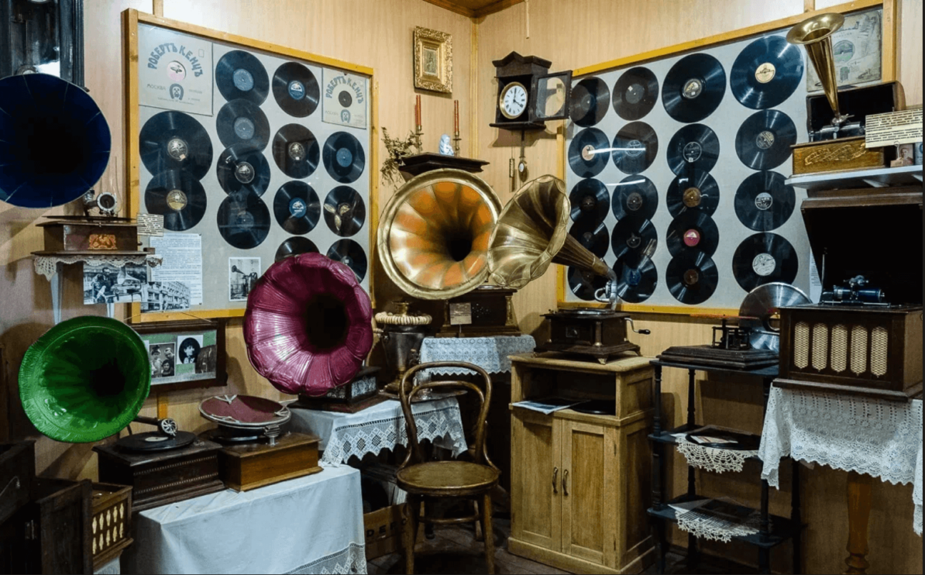 Музей граммофонов и грампластинок в Переславле-Залесском