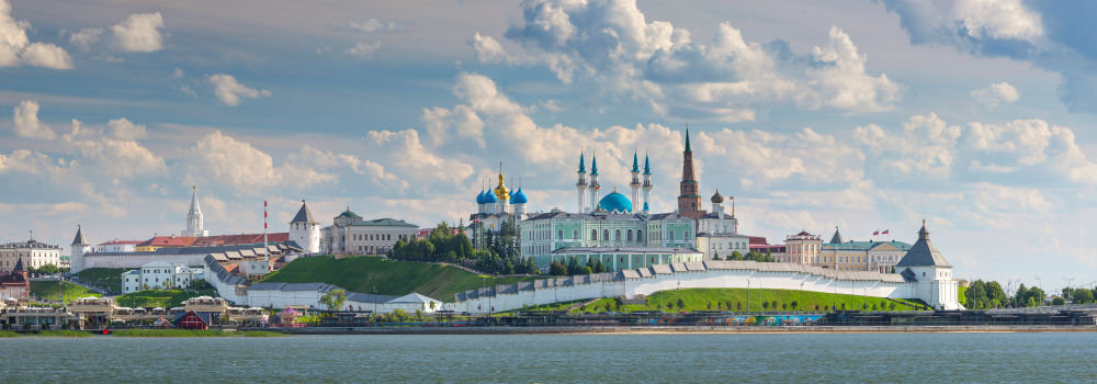 Территория Казанского кремля сочетает историю православной и исламской культуры